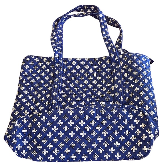 Vera Bradley-Vera Tote - Picture 2 of 4